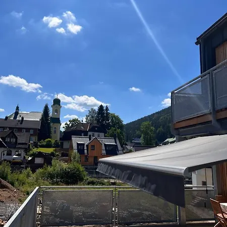 Luxusni Apartman Grand V Centru Harrachova Se Soukromou Mega Terasou, S Privatnim Parkovanim Zdarma, S Moznosti Dobijeni Wallbox Ev A Vyhledem Na Harrachovsky Kostelicek Extérieur photo
