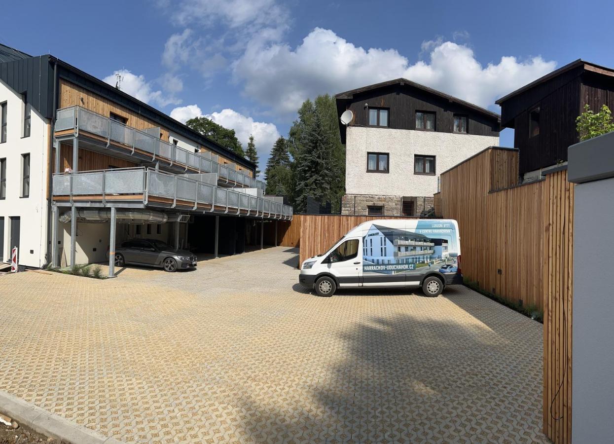 Luxusní Grand: With Private Terrace Apartment *